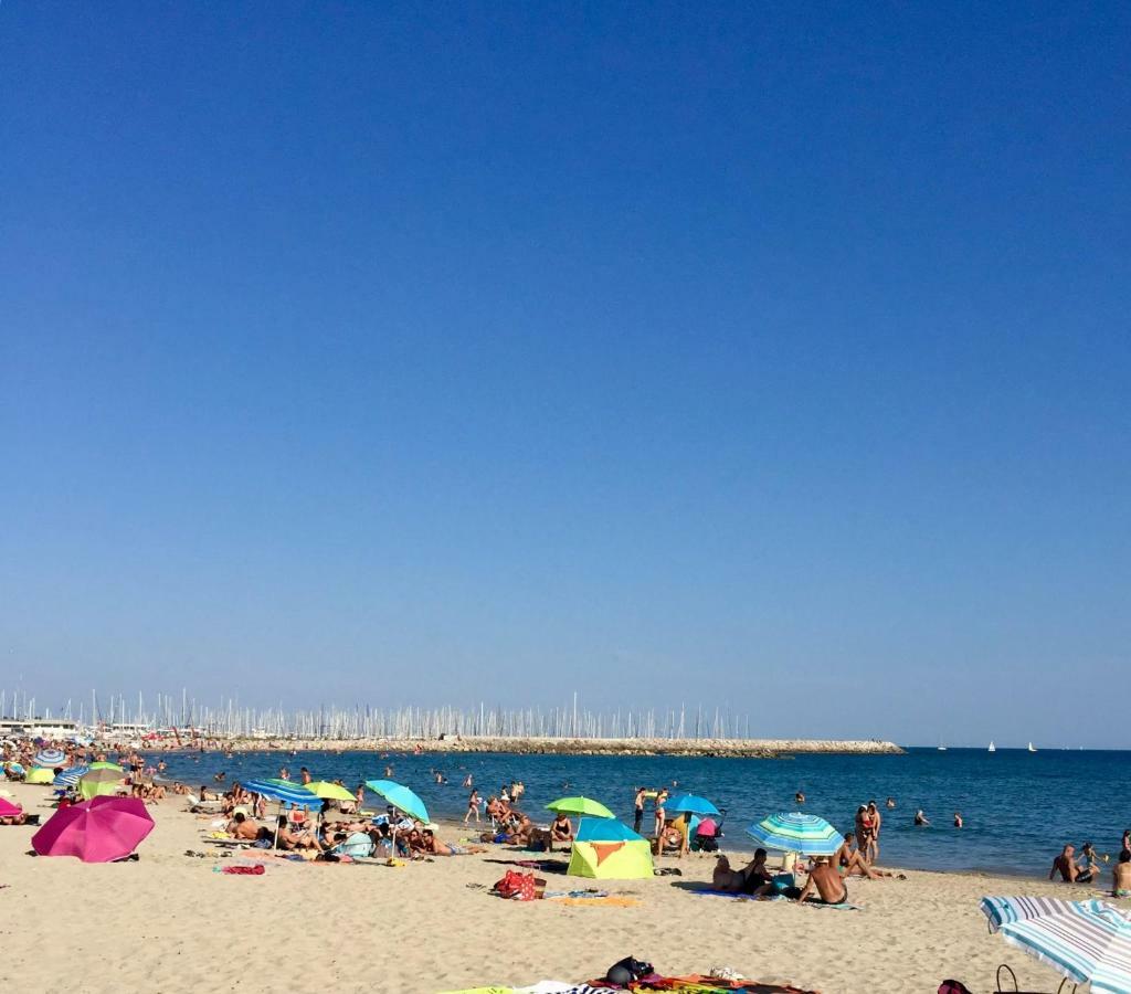 Meuble De Tourisme Classe, Climatisation, Pieds Dans L'Eau 帕拉瓦莱弗洛 外观 照片